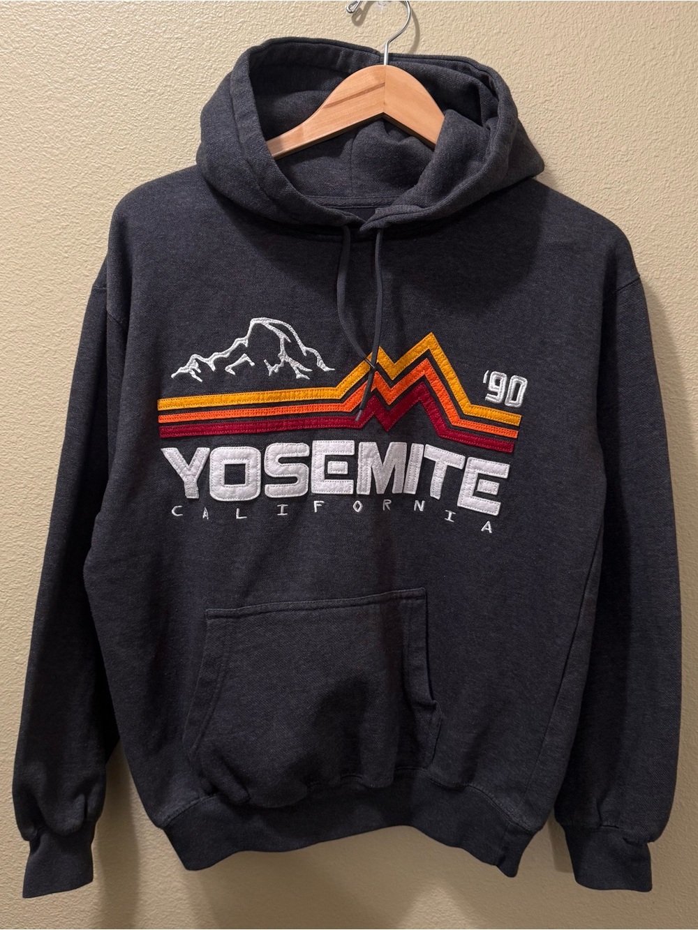Men’s Small Prairie Mountain Yosemite National Park ‘90 Gray Stitched Hoodie